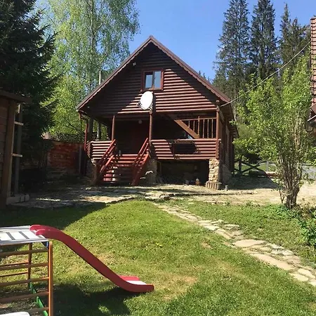 маєток ліс і гори