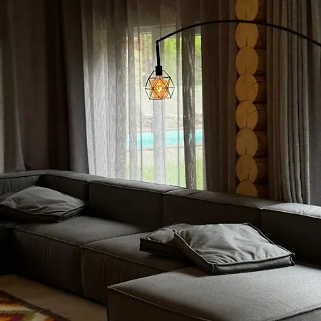 маєток ліс і гори * Boekovel