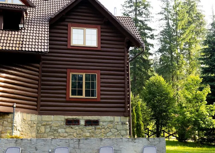 маєток ліс і гори